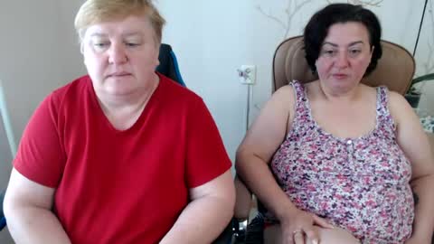 Snapshot of hotfiremommy chatting on July 30, 2026, 6:34 am LimonkaFire online show from July 30, 2026, 6:34 am