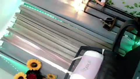 hotgirl_krisxx online show from October 30, 2025, 6:04 am