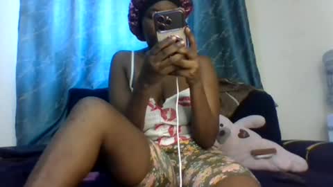 Snapshot of hotgirlchawowo25 chatting on May 6, 2026, 8:19 am hotgirlchawowo25 online show from May 6, 2026, 8:19 am