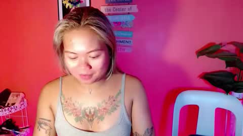 Snapshot of hotgirlronaxx chatting on October 13, 2025, 8:42 pm hotgirlronaxx online show from October 13, 2025, 8:42 pm