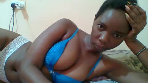 Queen online show from March 11, 2025, 11:01 am