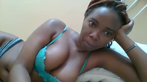 Queen online show from October 26, 2025, 6:52 am