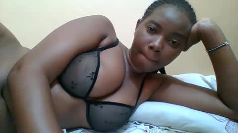 Snapshot of hotgodees chatting on May 16, 2026, 5:48 am Queen online show from May 16, 2026, 5:48 am