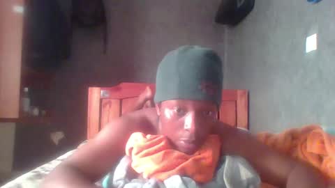 hotguyy001 online show from February 16, 2025, 11:49 am