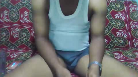 Snapshot of hotguyy001 chatting on May 22, 2026, 2:51 am hotguyy001 online show from May 22, 2026, 2:51 am