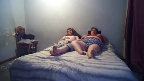 hothouse18xxx online show from December 1, 2024, 6:52 pm