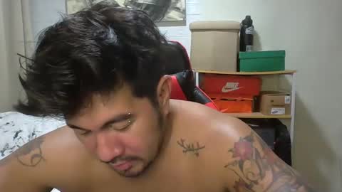 Snapshot of hothunkybear23 chatting on December 6, 2024, 8:26 am Khel online show from December 6, 2024, 8:26 am