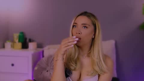 Maria online show from December 3, 2025, 7:27 am