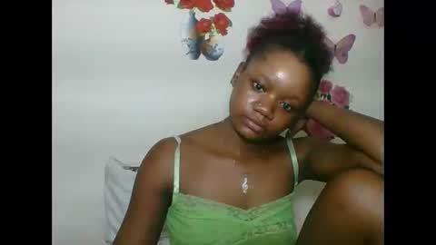 LOYCE online show from September 14, 2025, 2:22 am