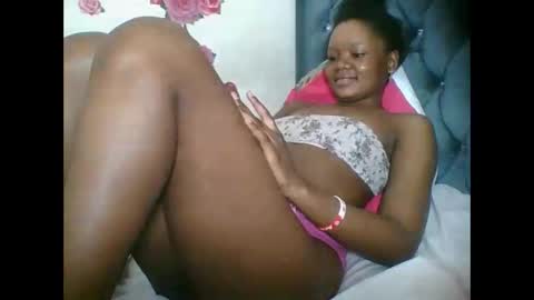 LOYCE online show from September 21, 2025, 10:33 pm