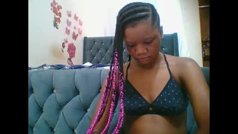 LOYCE online show from November 28, 2025, 8:06 am