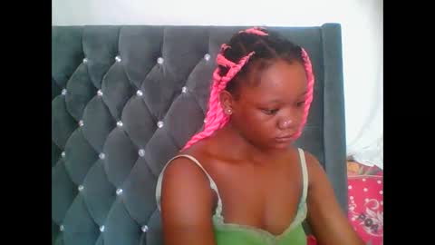 LOYCE online show from December 18, 2025, 8:09 am