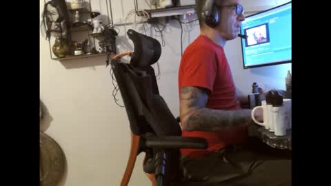 hotkinkytat online show from November 24, 2025, 11:21 am