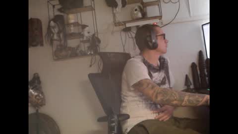 hotkinkytat online show from February 19, 2026, 8:54 am