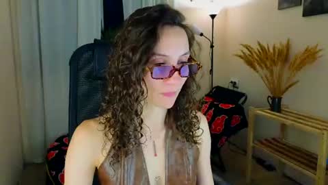 Snapshot of hotlaracroft chatting on July 2, 2026, 4:02 pm Allison online show from July 2, 2026, 4:02 pm