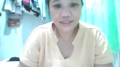 hotlavender online show from January 1, 2025, 6:15 am