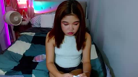 Snapshot of hotlayla_ chatting on December 22, 2024, 3:55 pm Layla online show from December 22, 2024, 3:55 pm