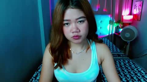 Snapshot of hotlayla_ chatting on February 4, 2025, 2:21 pm Layla online show from February 4, 2025, 2:21 pm