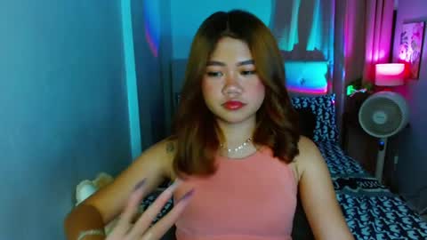 Snapshot of hotlayla_ chatting on February 20, 2025, 10:16 am Layla online show from February 20, 2025, 10:16 am