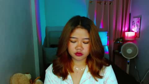 Snapshot of hotlayla_ chatting on February 27, 2025, 9:43 am Layla online show from February 27, 2025, 9:43 am