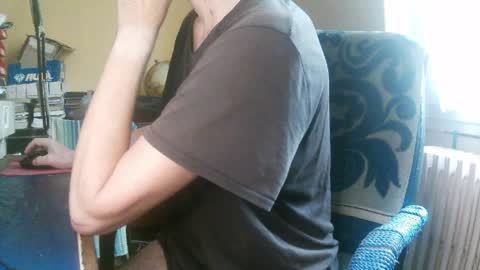 hotleopold online show from September 22, 2025, 2:41 pm