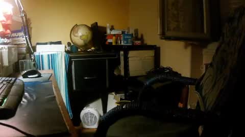 hotleopold online show from May 28, 2026, 9:34 pm