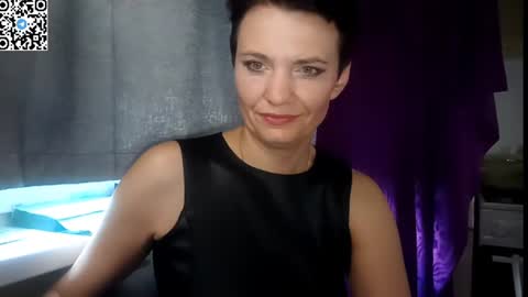 Snapshot of hotmamaqueen234 chatting on July 15, 2026, 11:15 am hotmamaqueen234 online show from July 15, 2026, 11:15 am
