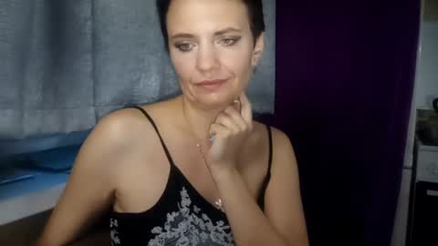 Snapshot of hotmamaqueen234 chatting on July 23, 2026, 1:58 am hotmamaqueen234 online show from July 23, 2026, 1:58 am