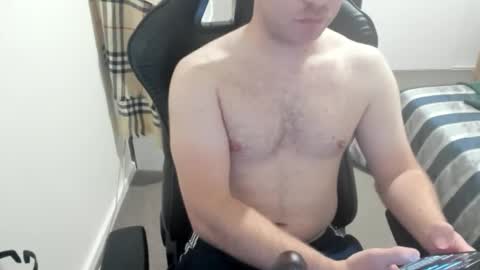 Snapshot of hotmelbguy20 chatting on November 26, 2025, 11:33 am Cum and play X online show from November 26, 2025, 11:33 am