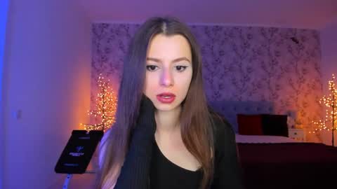 hotmolly_ online show from April 18, 2026, 6:45 pm