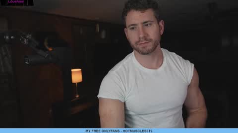Snapshot of hotmuscles6t9 chatting on February 24, 2025, 5:11 am hotmuscles6t9 online show from February 24, 2025, 5:11 am