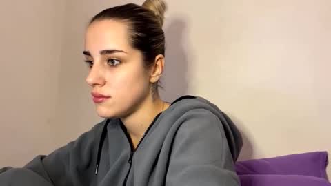 hotmusex online show from October 27, 2025, 2:21 pm