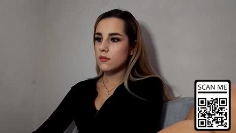 hotmusex online show from February 18, 2026, 1:40 pm