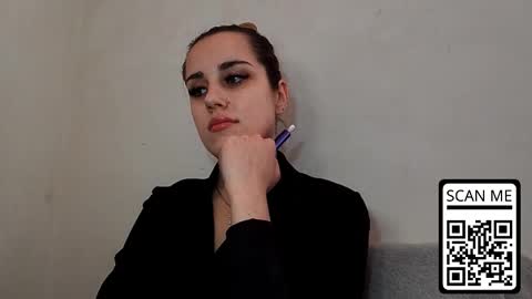 hotmusex online show from April 17, 2026, 10:40 am