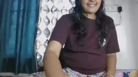 lola online show from September 22, 2025, 5:31 am