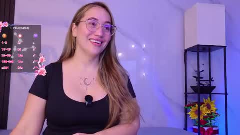 Snapshot of hotpawgmilf chatting on July 10, 2026, 5:23 am Sussy Bloom online show from July 10, 2026, 5:23 am