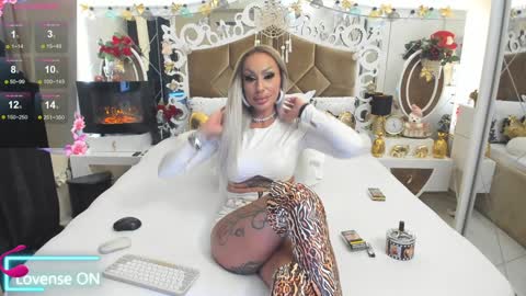 Snapshot of hotred69xxx chatting on January 4, 2025, 2:56 pm Delya- online show from January 4, 2025, 2:56 pm