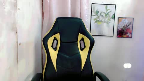 Snapshot of hotscarletcumxx chatting on January 13, 2025, 12:30 am veronica online show from January 13, 2025, 12:30 am