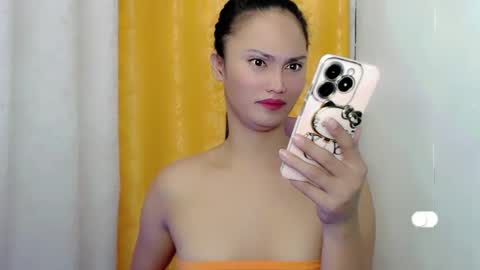 Snapshot of hotscarletcumxx chatting on January 17, 2025, 12:42 am veronica online show from January 17, 2025, 12:42 am