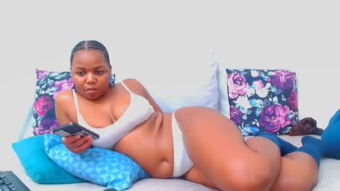 hotsmalltitsx online show from September 22, 2025, 11:07 pm