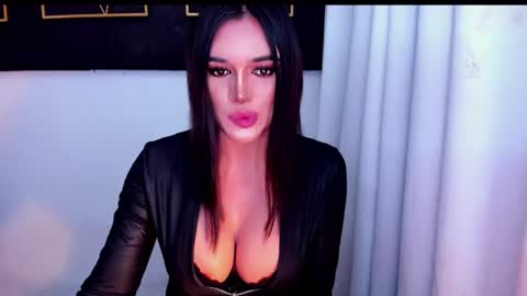 Snapshot of hotstellacumxxx chatting on June 11, 2026, 12:32 am STELLA online show from June 11, 2026, 12:32 am