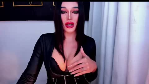 Snapshot of hotstellacumxxx chatting on June 18, 2026, 9:19 pm STELLA online show from June 18, 2026, 9:19 pm