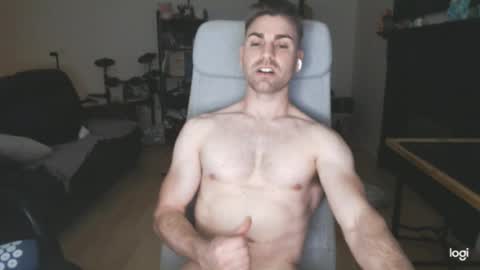 hotstud4uu online show from May 4, 2026, 12:17 am