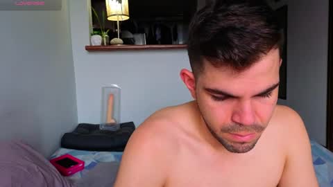 Snapshot of hotstud_999 chatting on July 4, 2026, 12:00 pm Andres online show from July 4, 2026, 12:00 pm