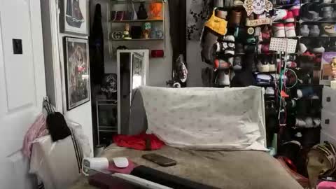 hotstuff775616 online show from February 14, 2026, 5:04 am