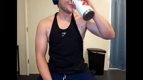 hotsummers95 online show from January 8, 2026, 4:15 am