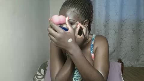 Snapshot of hott_amalia chatting on November 18, 2025, 12:09 pm Amalia online show from November 18, 2025, 12:09 pm