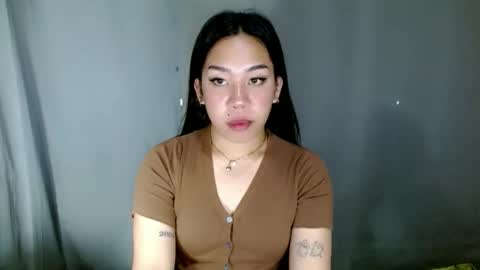 jelaigrande  online show from April 15, 2026, 12:50 am