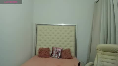 Eryka online show from October 27, 2025, 5:11 am