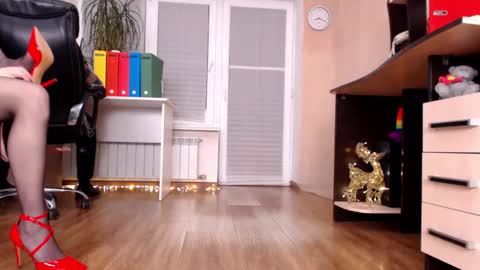 Snapshot of hottdoll611 chatting on March 5, 2025, 5:18 pm CassieAndDonald online show from March 5, 2025, 5:18 pm